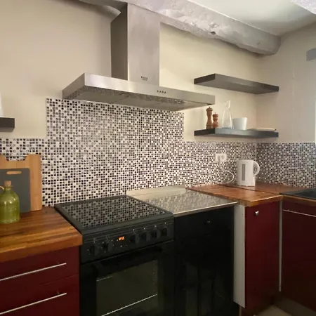 Oasis Perigourdin بيت ضيافة